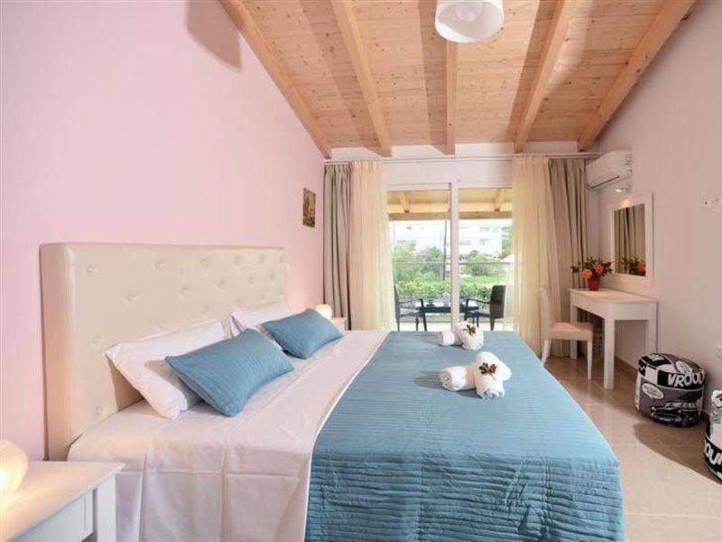 Palapart Gikas Suites And Studios Gouvia Dış mekan fotoğraf